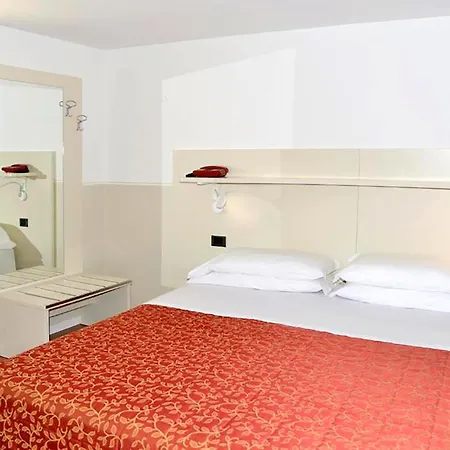 Hotel Amadeus-3
